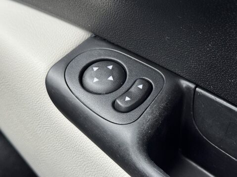 Fiat 500 1.0 Mild Hybrid Dolcevita [Part Leather] 3dr 27