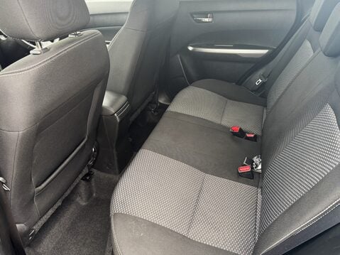 Suzuki Vitara 1.0 Boosterjet SZ-T 5dr Auto 34