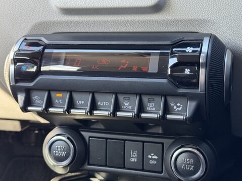 Suzuki Ignis 1.2 Dualjet SHVS SZ5 5dr 22