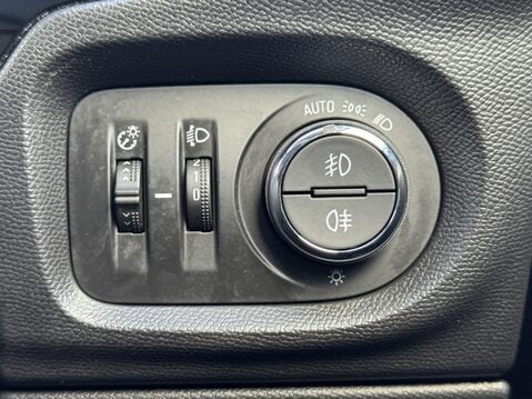 Vauxhall Corsa 1.2 Turbo Elite Nav Premium 5dr Auto 31