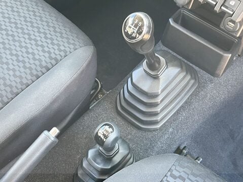 Suzuki Jimny 1.5 SZ5 ALLGRIP 3dr 24