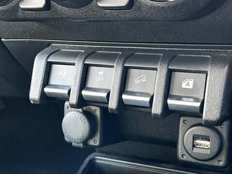 Suzuki Jimny 1.5 SZ5 ALLGRIP 3dr 29