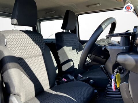 Suzuki Jimny 1.5 SZ5 ALLGRIP 3dr 14