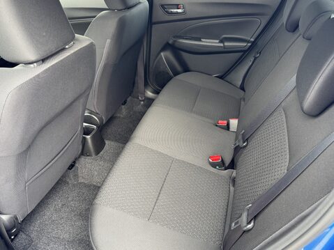 Suzuki Swift 1.2 Dualjet 83 12V Hybrid SZ5 5dr Auto 32