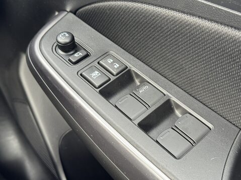 Suzuki Swift 1.2 Dualjet 83 12V Hybrid SZ5 5dr Auto 30