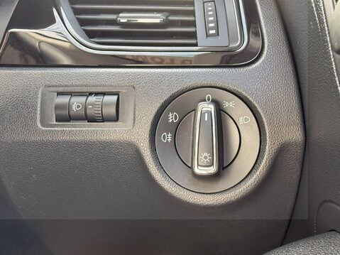 Skoda Rapid Spaceback 1.0 TSI 95 SE Tech 5dr DSG 22