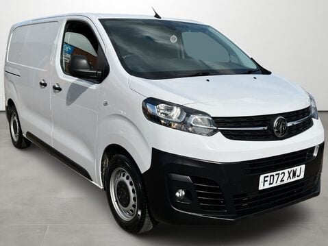 Vauxhall Vivaro 2700 1.5d 120PS Dynamic H1 Van 1