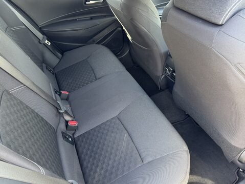 Suzuki Swace 1.8 Hybrid Ultra 5dr CVT 31