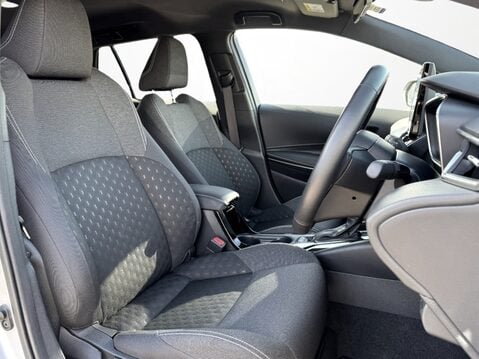 Suzuki Swace 1.8 Hybrid Ultra 5dr CVT 19