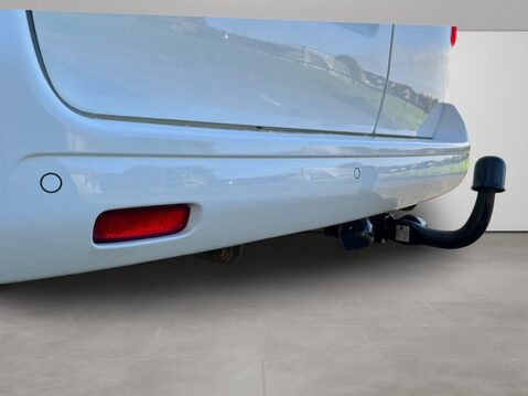 Vauxhall Vivaro 2700 1.5d 100PS Sportive H1 Van 11