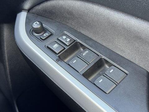 Suzuki Vitara 1.6 SZ5 5dr 31