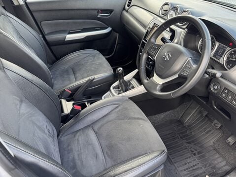 Suzuki Vitara 1.6 SZ5 5dr 21