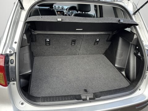 Suzuki Vitara 1.6 SZ5 5dr 36