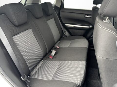 Suzuki Vitara 1.4 Boosterjet SZ-T 5dr Auto 32