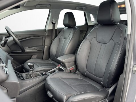 Vauxhall Grandland X 1.2 Turbo Elite Nav 5dr 16