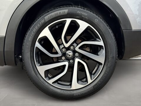 Vauxhall Grandland X 1.2 Turbo Elite Nav 5dr 13