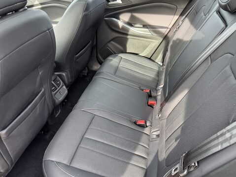 Vauxhall Grandland X 1.2 Turbo Elite Nav 5dr 32