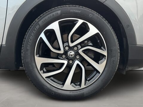 Vauxhall Grandland X 1.2 Turbo Elite Nav 5dr 12