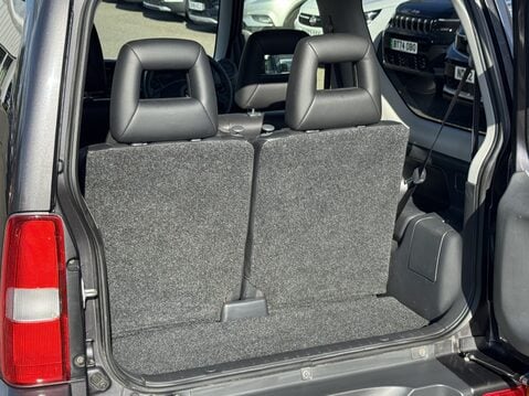 Suzuki Jimny 1.3 VVT SZ4 3dr 29