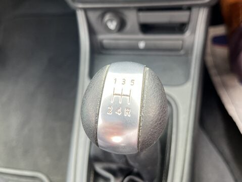 Nissan Almera 1.8 16v SXE 5dr 27