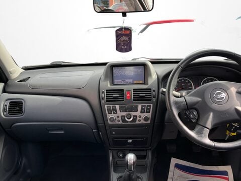 Nissan Almera 1.8 16v SXE 5dr 15