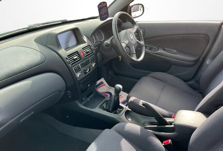 Nissan Almera 1.8 16v SXE 5dr