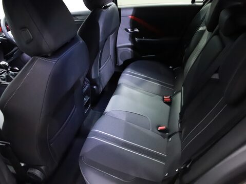 Vauxhall Astra 1.2 Turbo 130 GS Line 5dr 32