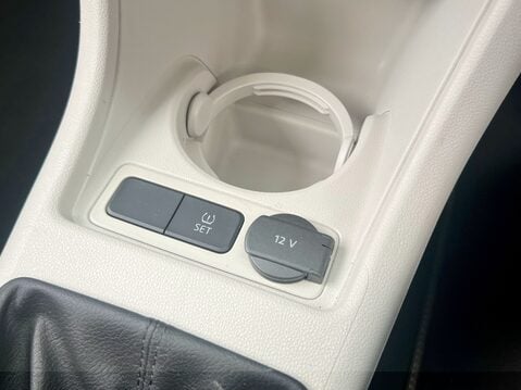 Volkswagen Up 1.0 Up Beats 5dr 27