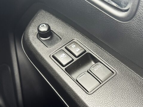 Suzuki Ignis 1.2 Dualjet 12V Hybrid SZ-T 5dr 27