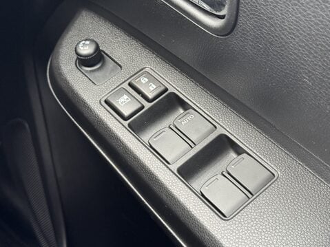 Suzuki Ignis 1.2 Dualjet 12V Hybrid SZ5 5dr CVT 30