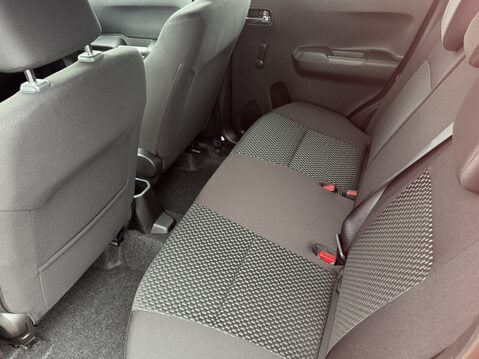 Suzuki Ignis 1.2 Dualjet SHVS SZ3 5dr 31