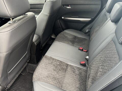 Suzuki Vitara 1.4 Boosterjet 48V Hybrid SZ5 5dr 32