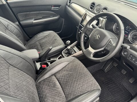 Suzuki Vitara 1.4 Boosterjet 48V Hybrid SZ5 5dr 21