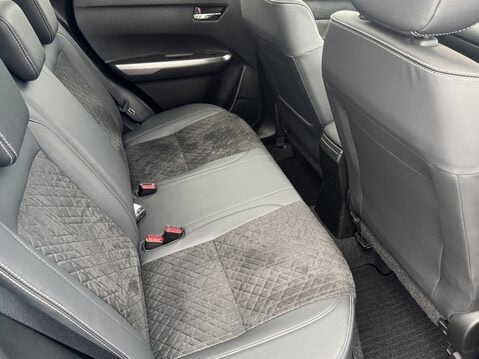 Suzuki Vitara 1.4 Boosterjet 48V Hybrid SZ5 5dr 31
