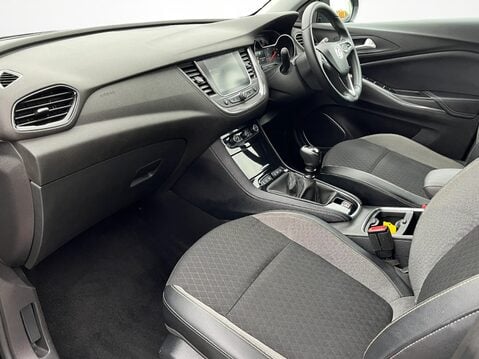 Vauxhall Grandland X 1.2 Turbo Sport Nav 5dr 2