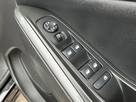 Vauxhall Grandland X 1.2 Turbo Sport Nav 5dr 20