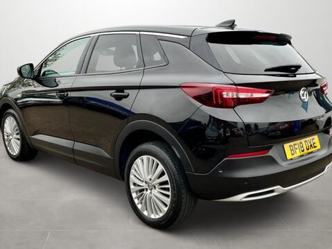 Vauxhall Grandland X 1.2 Turbo Sport Nav 5dr 3