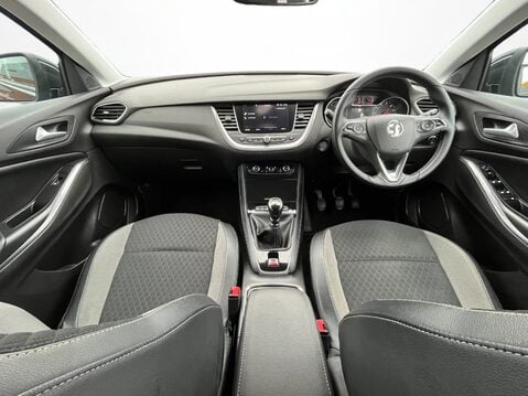 Vauxhall Grandland X 1.2 Turbo Sport Nav 5dr 18