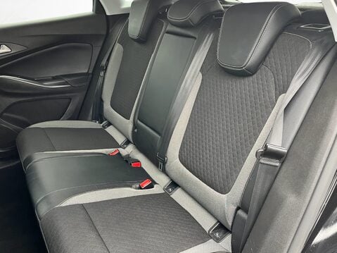 Vauxhall Grandland X 1.2 Turbo Sport Nav 5dr 36