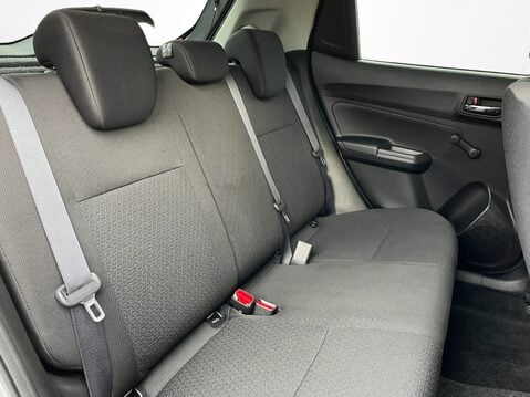 Suzuki Swift 1.2 Dualjet SHVS SZ-T 5dr 29