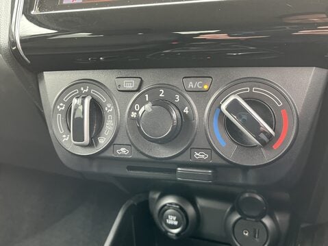 Suzuki Swift 1.2 Dualjet SHVS SZ-T 5dr 25