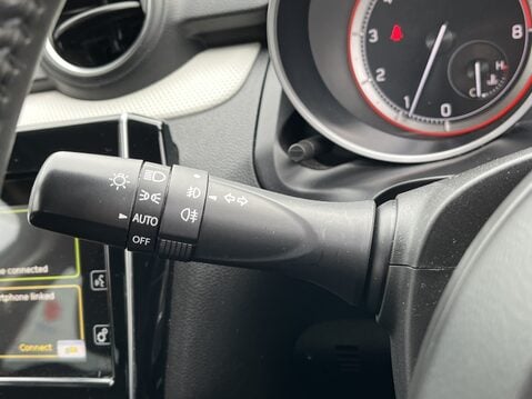 Suzuki Swift 1.2 Dualjet SHVS SZ-T 5dr 21