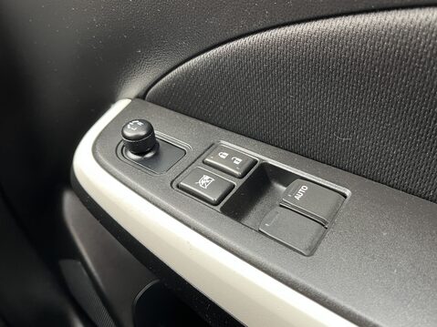 Suzuki Swift 1.0 Boosterjet SZ-T 5dr 27