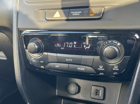 Suzuki Vitara 1.6 SZ4 5dr 23