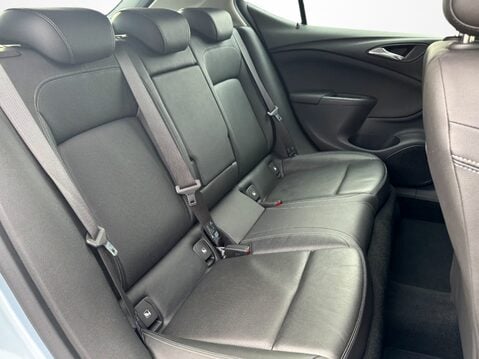 Vauxhall Astra 1.4T 16V 150 Elite Nav 5dr 32