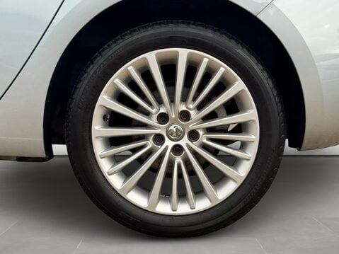 Vauxhall Astra 1.4T 16V 150 Elite Nav 5dr 13