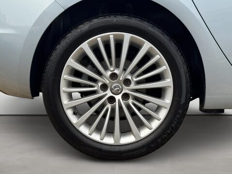 Vauxhall Astra 1.4T 16V 150 Elite Nav 5dr 11