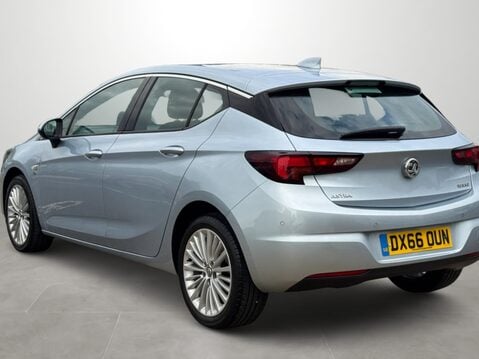 Vauxhall Astra 1.4T 16V 150 Elite Nav 5dr 3