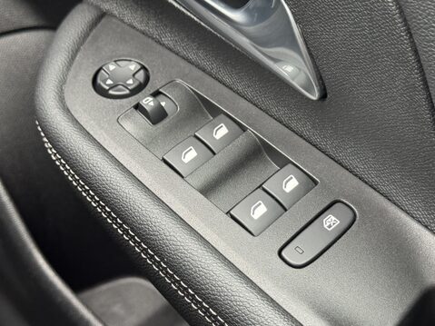 Vauxhall Mokka 100kW Ultimate 50kWh 5dr Auto 31