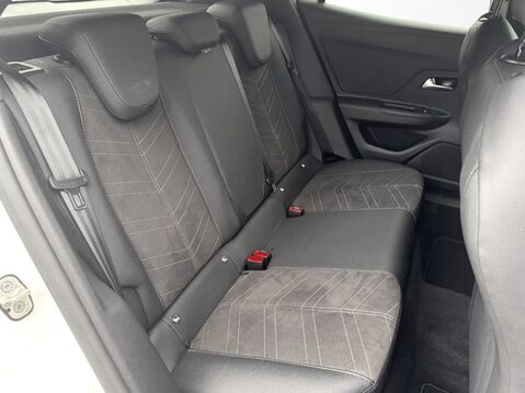 Vauxhall Mokka 100kW Ultimate 50kWh 5dr Auto 33